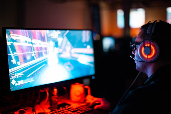 CSGO游戏地图Dust II的战术俯瞰图，标记了关键点位与烟雾弹轨迹
